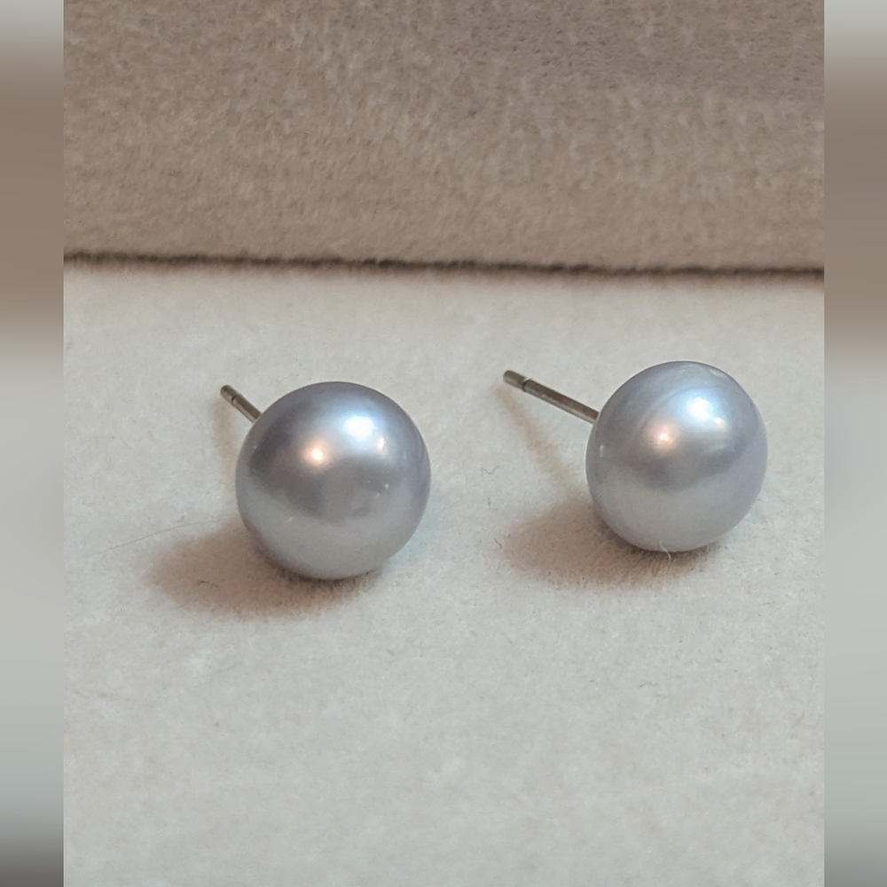 Vintage Freshwater Silver Pearl Stud Earrings
